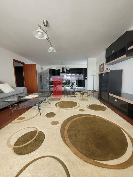 Bucurestii Noi, Jiului, apartament cu doua camere de inchiriat, cu centrala.