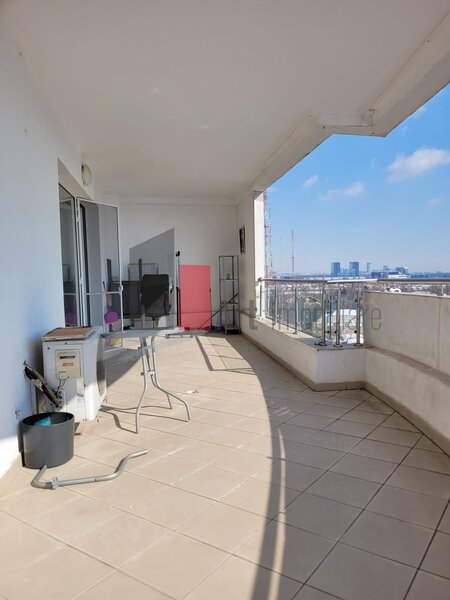 Bucurestii Noi, Jiului, apartament cu doua camere de inchiriat, cu centrala.